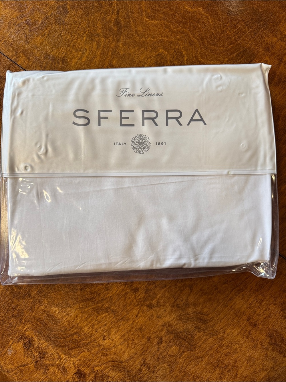 SFERRA Grande Hotel XL Twin Fitted Sheet White. 39”x80”x17”.